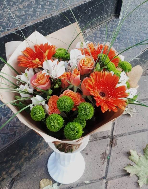 Букет цветов из: Герберы, Хризантемы, Альстромерии и Розы в Шенкурске