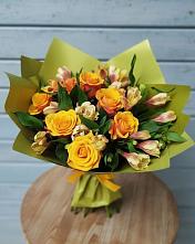 Букет цветов из:  Альстромерии и Розы в Шенкурске