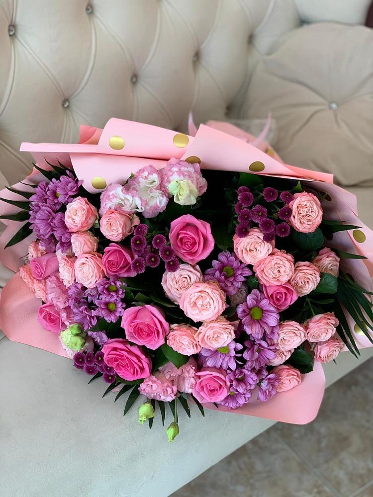 Букет цветов из: Хризантемы, Розы и Лизиантусы в Шенкурске