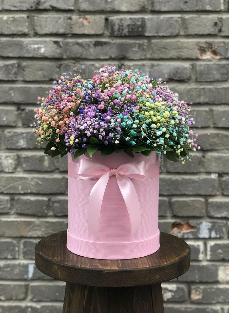 Цветочная композиция из Гипсофила и Розы в шляпной коробке в Шенкурске
