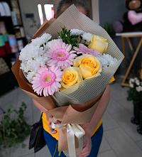 Букет цветов из:  Герберы, Розы и Хризантемы в Шенкурске