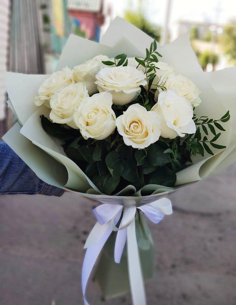 Букет Белые розы Проуд в Шенкурске