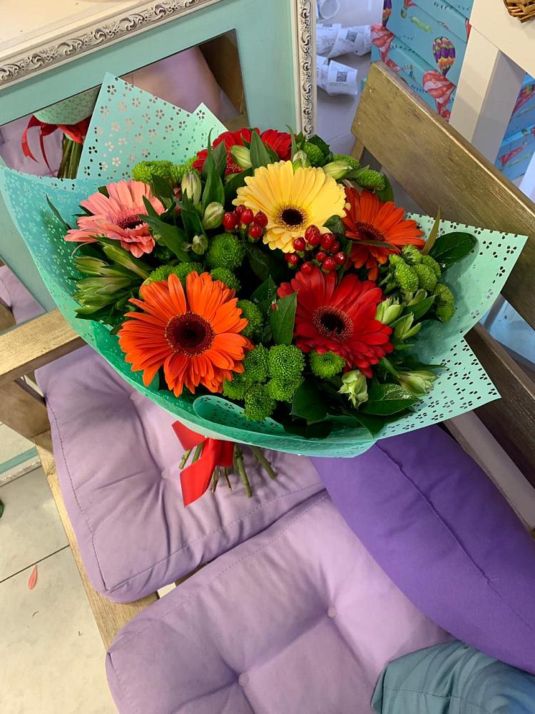 Букет цветов из: Герберы, Хризантемы и Альстромерии в Шенкурске