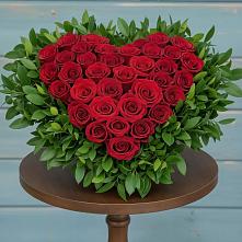 Цветочная композиция из Розы в виде сердца #REPLACE_PRED# Шенкурске