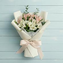 Букет цветов из:  Альстромерии в Шенкурске