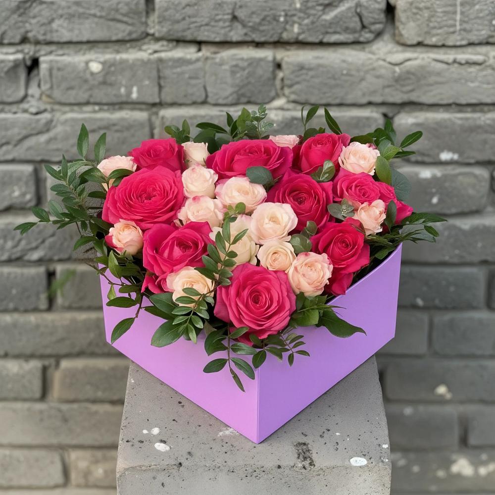 Цветочная композиция из Розы в коробке в Шенкурске
