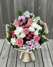 Букет цветов из:  Альстромерии, Гвоздики, Розы и Хризантемы в Шенкурске
