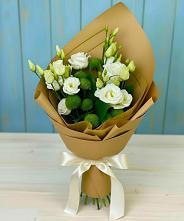 Букет цветов из:  Хризантемы и Лизиантусы в Шенкурске