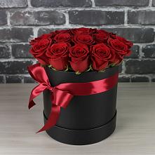 Цветочная композиция из Розы в шляпной коробке в Шенкурске