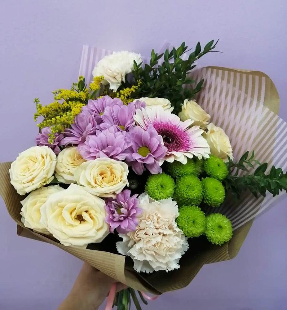 Букет цветов из: Хризантемы, Розы, Гвоздики и Герберы в Шенкурске