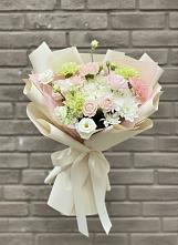 Букет цветов из:  Гвоздики, Розы, Лизиантусы и Хризантемы #REPLACE_PRED# Шенкурске