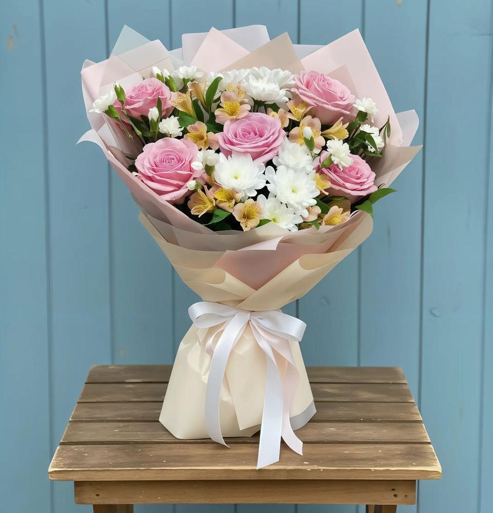 Букет цветов из: Гвоздики, Орхидеи и Розы в Шенкурске