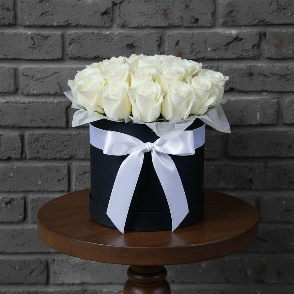 Цветочная композиция из Розы в шляпной коробке в Шенкурске