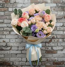 Букет цветов из:  Розы, Лизиантусы и Гвоздики в Шенкурске