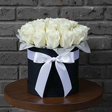 Цветочная композиция из Розы в шляпной коробке в Шенкурске